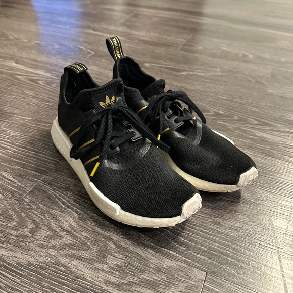 Perfect condition Adidas Boosts - Picture 2 of 3